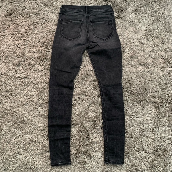 Express Mid Rise Legging Jeans - Picture 2 of 8